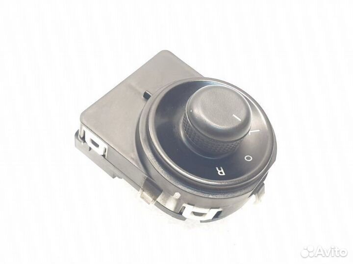 Блок управления зеркалами Chevrolet Cruze 1.6