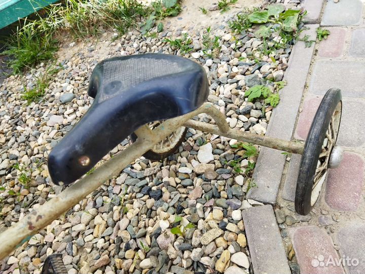 Трёхколёсный велосипед малыш ранний СССР