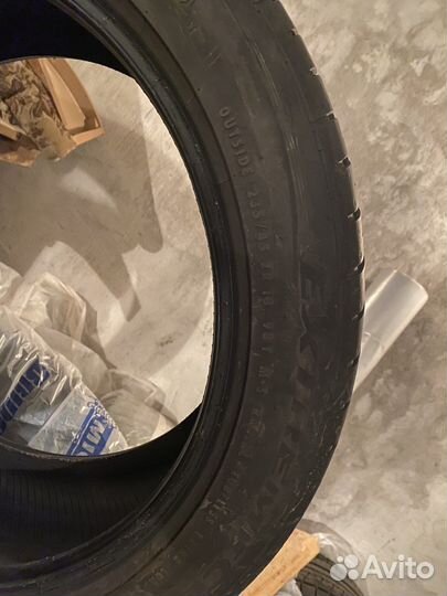 Continental ExtremeContact DWS 235/45 R18 98Y