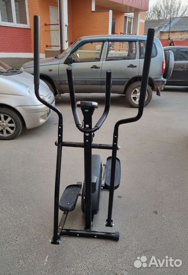 Эллиптический тренажер torneo