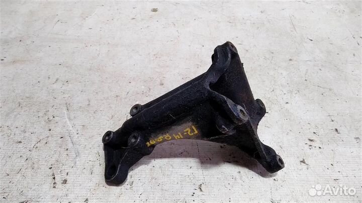 Кронштейн двс задний volkswagen Golf II 83-92г