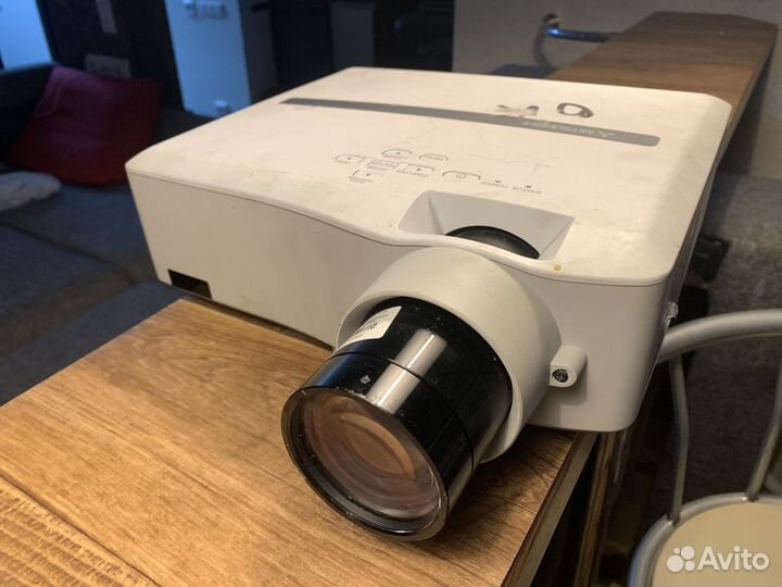 Проектор Mitsubishi нерабочий