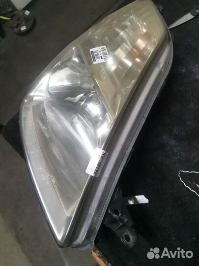 Фара Toyota Prius NHW20 (Правое)