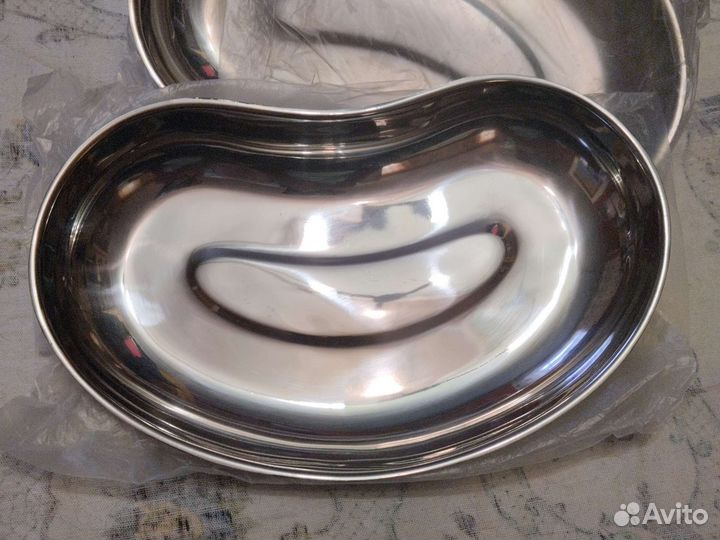 Лоток почкообразный