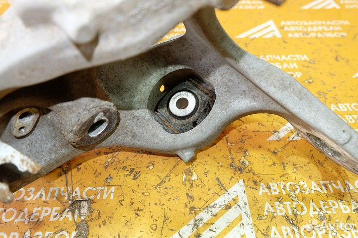 Кулак поворотный задний правый Audi A5 B8