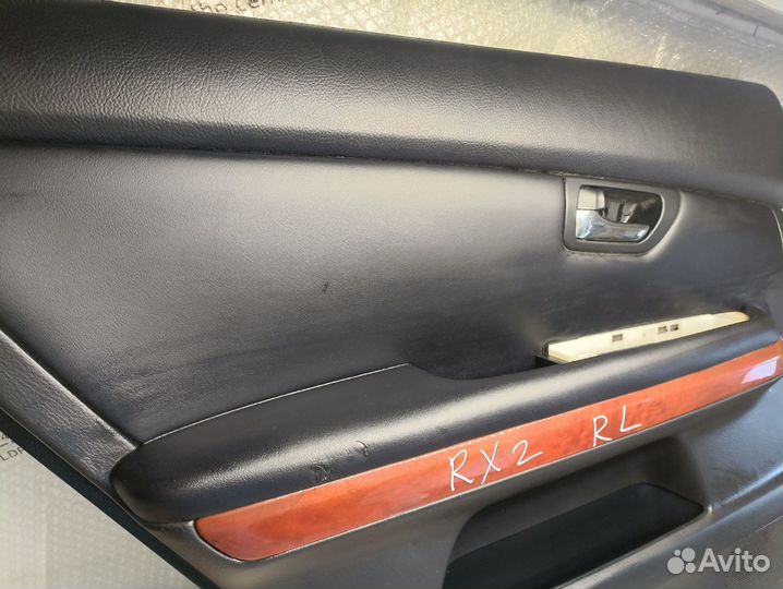 Обшивка задняя левая Lexus rx300 rx330 rx350 rx400