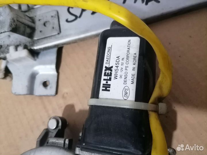 Стеклоподъемник задний левый Kia Spectra