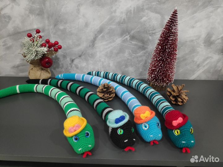 Символ 2025 года Змейки и брелоки