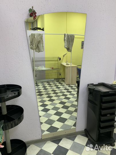 Парикмахерское зеркало