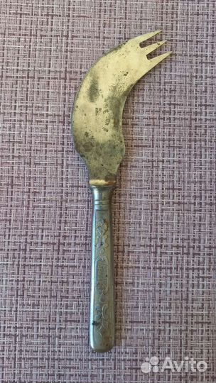 Нож-вилка для сыра