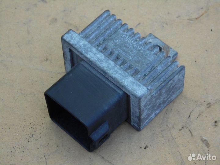 Реле свечей накала Рено Меган Сценик 2