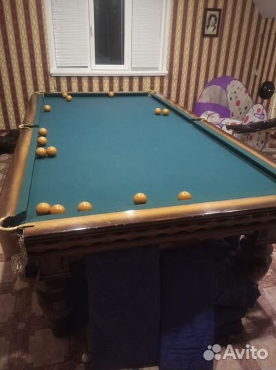 Бильярдный стол