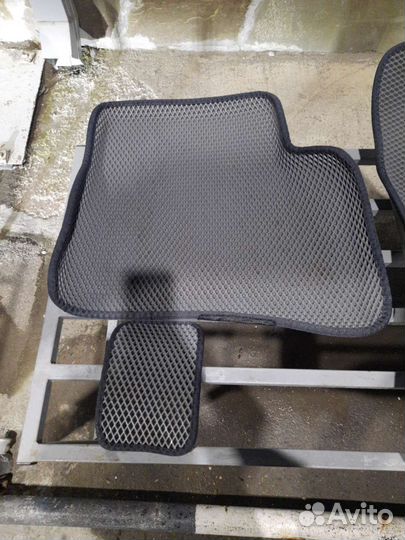 Автомобильные коврики eva