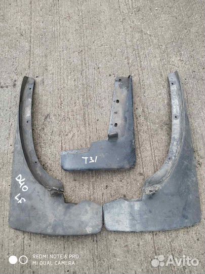 Брызговик Ниссан