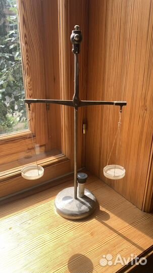 Весы аптечные лабораторные на штативе СССР