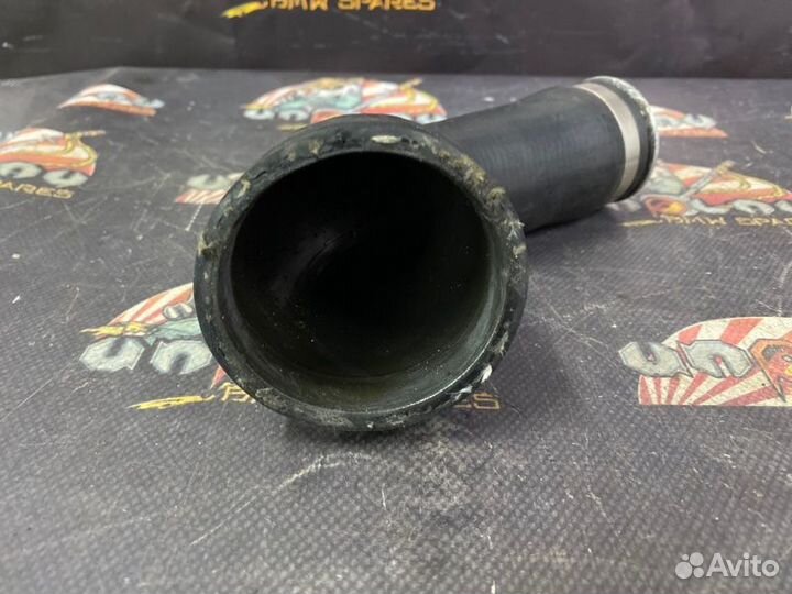 Патрубок интеркулера Bmw F02 седан N63B44A 10