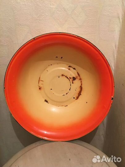 Таз эмалированный