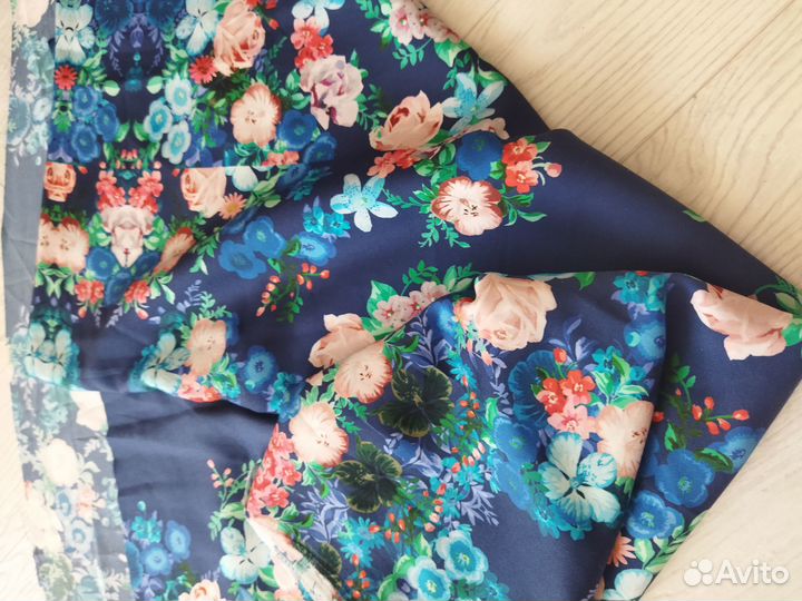 Отрезы тканей новые разные