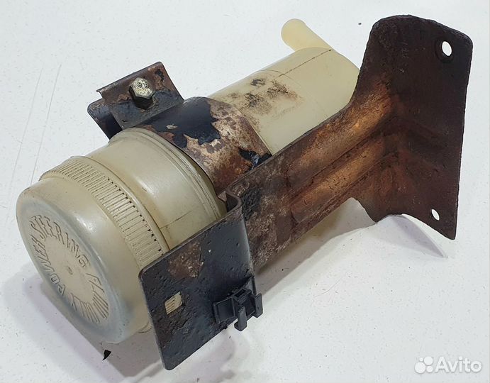 Бачок гидроусилителя Opel Monterey A