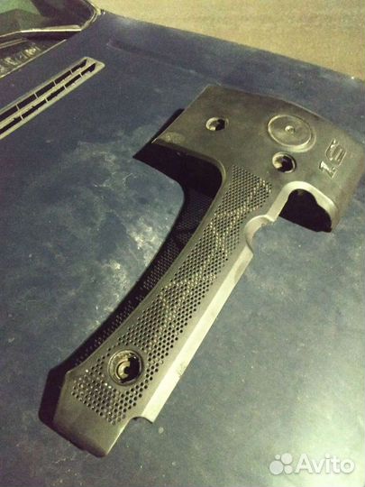 Крышка двигателя