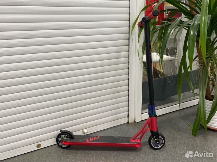 Трюковой самокат с системой HIC