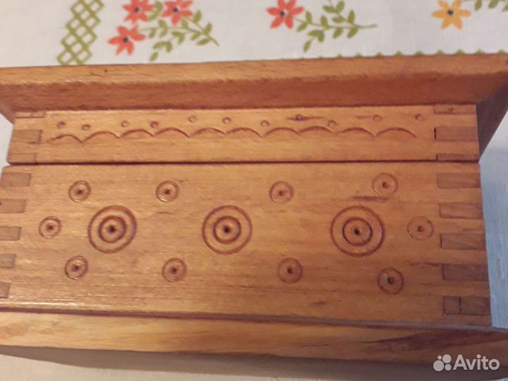 Шкатулка деревянная