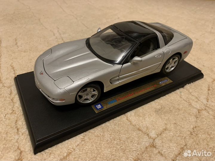 Chevrolet Corvett 1999 1/18