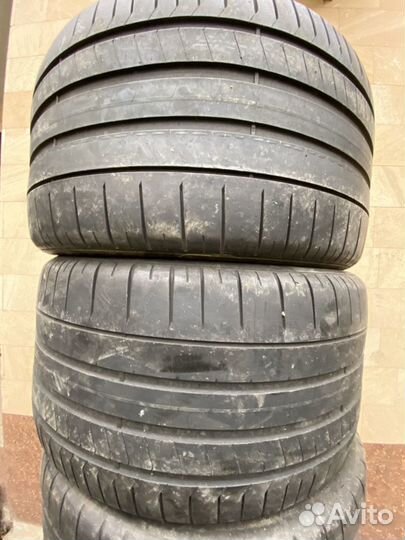 Pirelli P Zero 275/35 R21 и 315/30 R21