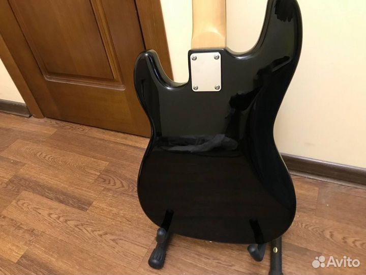 Бас гитара Homage HEB710