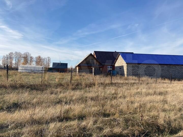 Дом 191,5 м² на участке 19,6 сот.