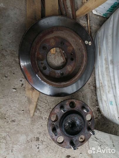 Hyndai i 30 задняя ступица и тормозной диск