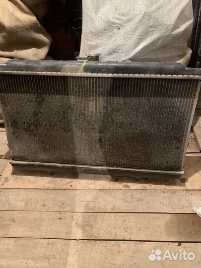 Много запчастей на nissan almera н 16