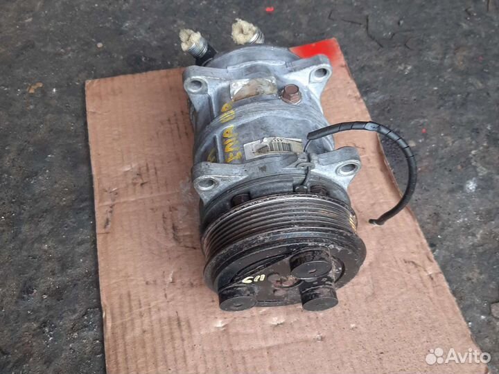 Компрессор кондиционера Мерседес Спринтер OM611