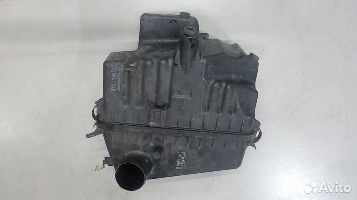 Корпус воздушного фильтра Toyota RAV 4, 1997