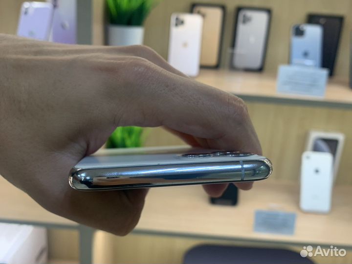 iPhone 11 Pro, 64 ГБ