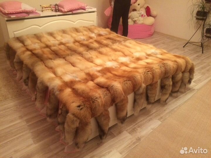 Покрывало из меха сибирской лисы