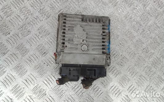 Блок управления двс skoda rapid (NKR02PC01)