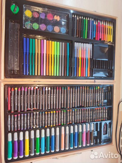 Художественный набор для рисования в деревянном