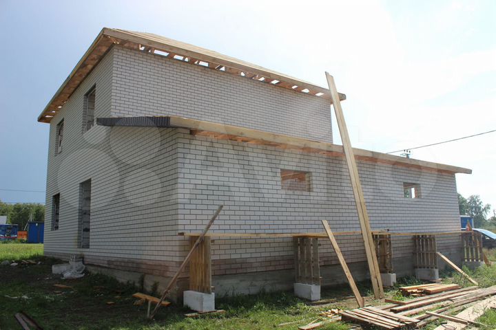 Дом 170 м² на участке 8 сот.