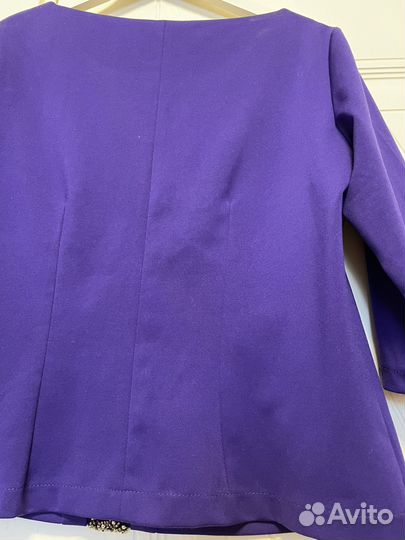 Костюм женский Aknil 50