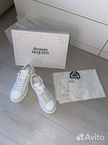 Кроссовки женские Alexander McQueen