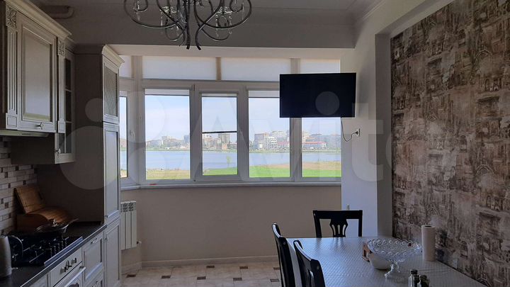 3-к. квартира, 120 м², 4/13 эт.