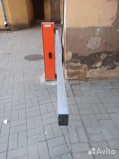 Алюминиевая стрела для шлагбаума под заказ