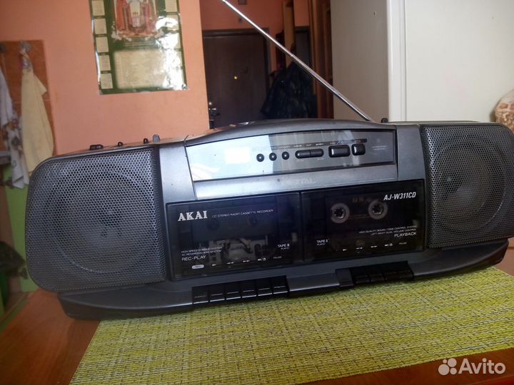 Магнитола akai AJ-W311CD