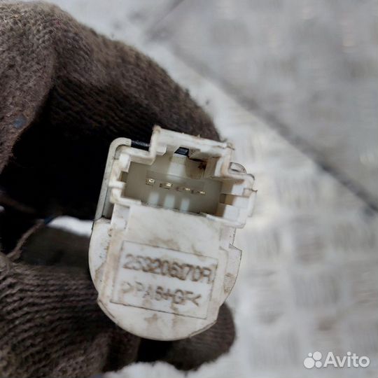 Датчик педали тормоза LADA Largus фургон 11189