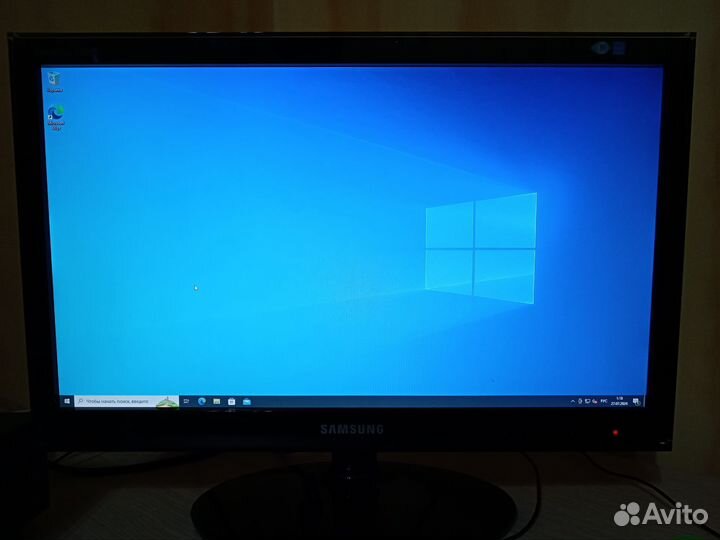 Монитор Samsung