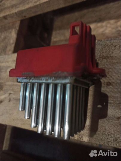 Резистор печки Шкода Октавия А4