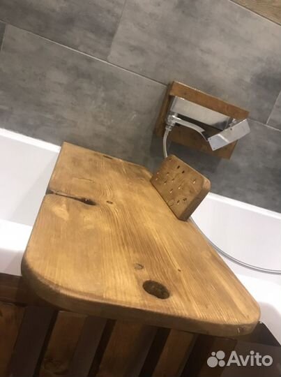 Столик для ванной