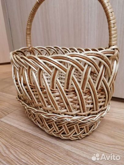 Корзина плетеная