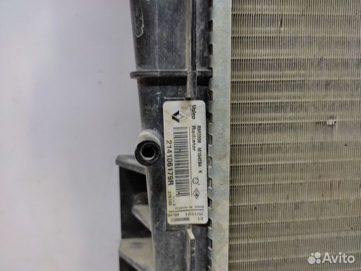 Радиатор охлаждения Renault Logan 2 2014